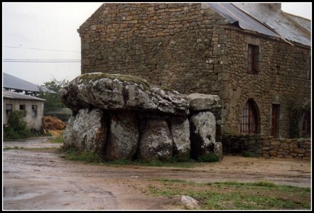 Dolmen de Crucuno (Morbihan).jpg