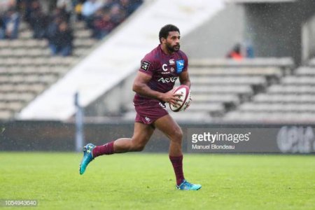 george-tilsley-of-bordeaux-during-the-top-14-match-between-union-picture-id1054943640?s=612x612.jpg