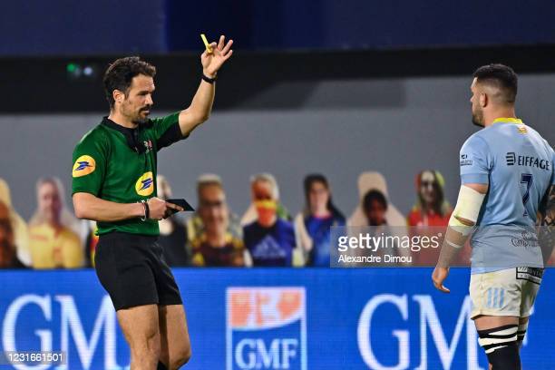 adrien-marbot-referee-gives-a-yellow-crd-at-lucas-bachelier-of-the-picture-id1231661501